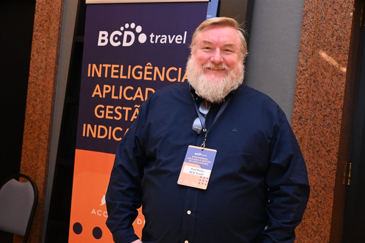 Luana Nogueira, da Alagev, e Marcos Marques, da BCD Travel