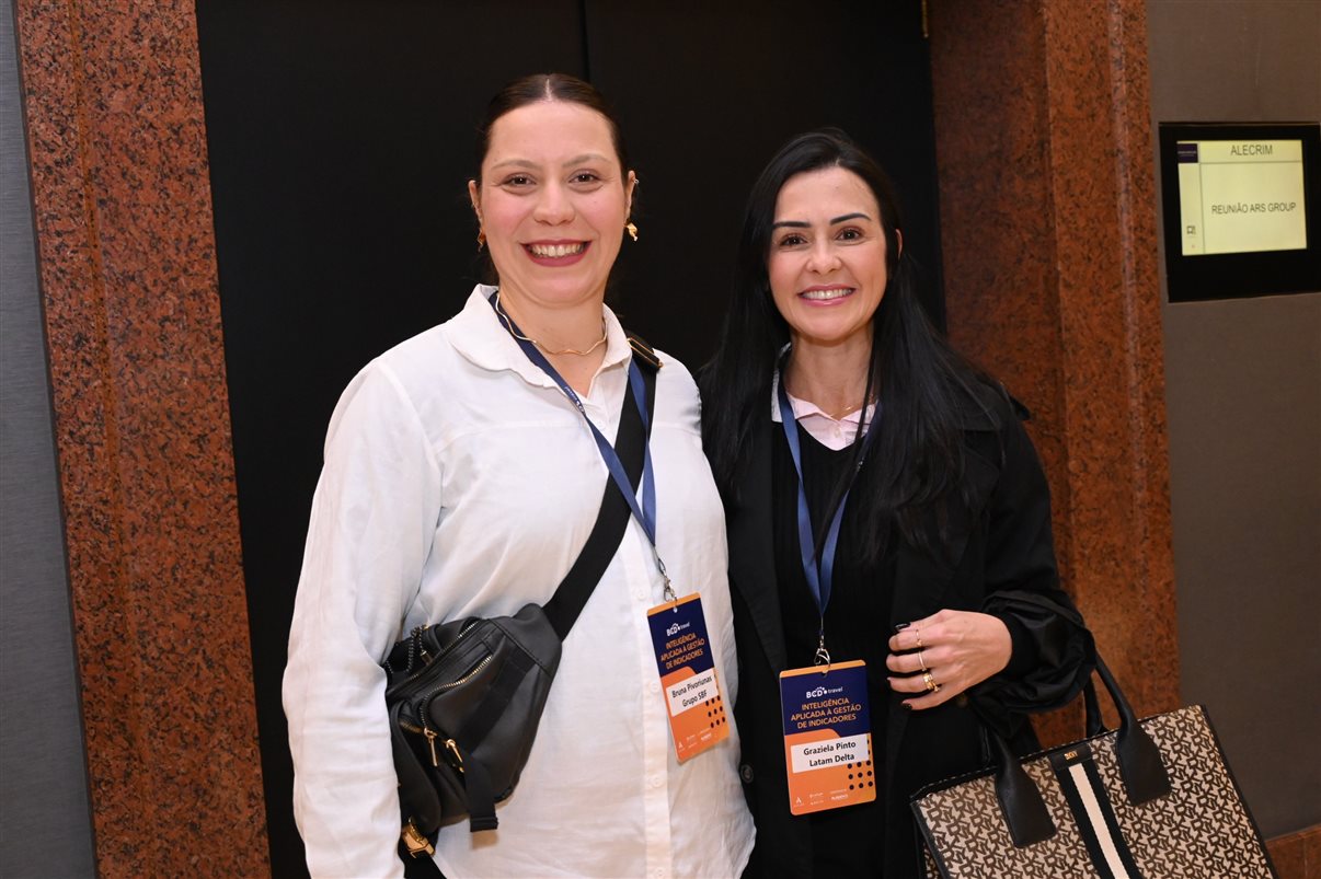 Luana Nogueira, da Alagev, e Marcos Marques, da BCD Travel
