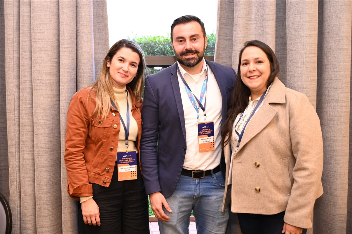 Luana Nogueira, da Alagev, e Marcos Marques, da BCD Travel
