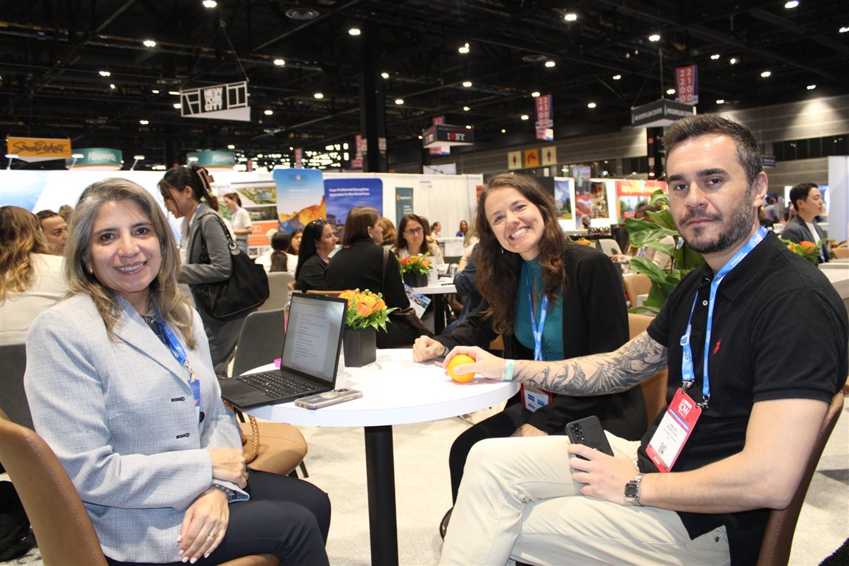 Carol Gusson e Paulo Biondo, da CVC Corp