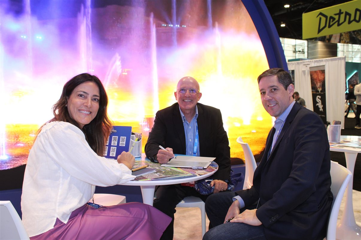 Carol Gusson e Paulo Biondo, da CVC Corp