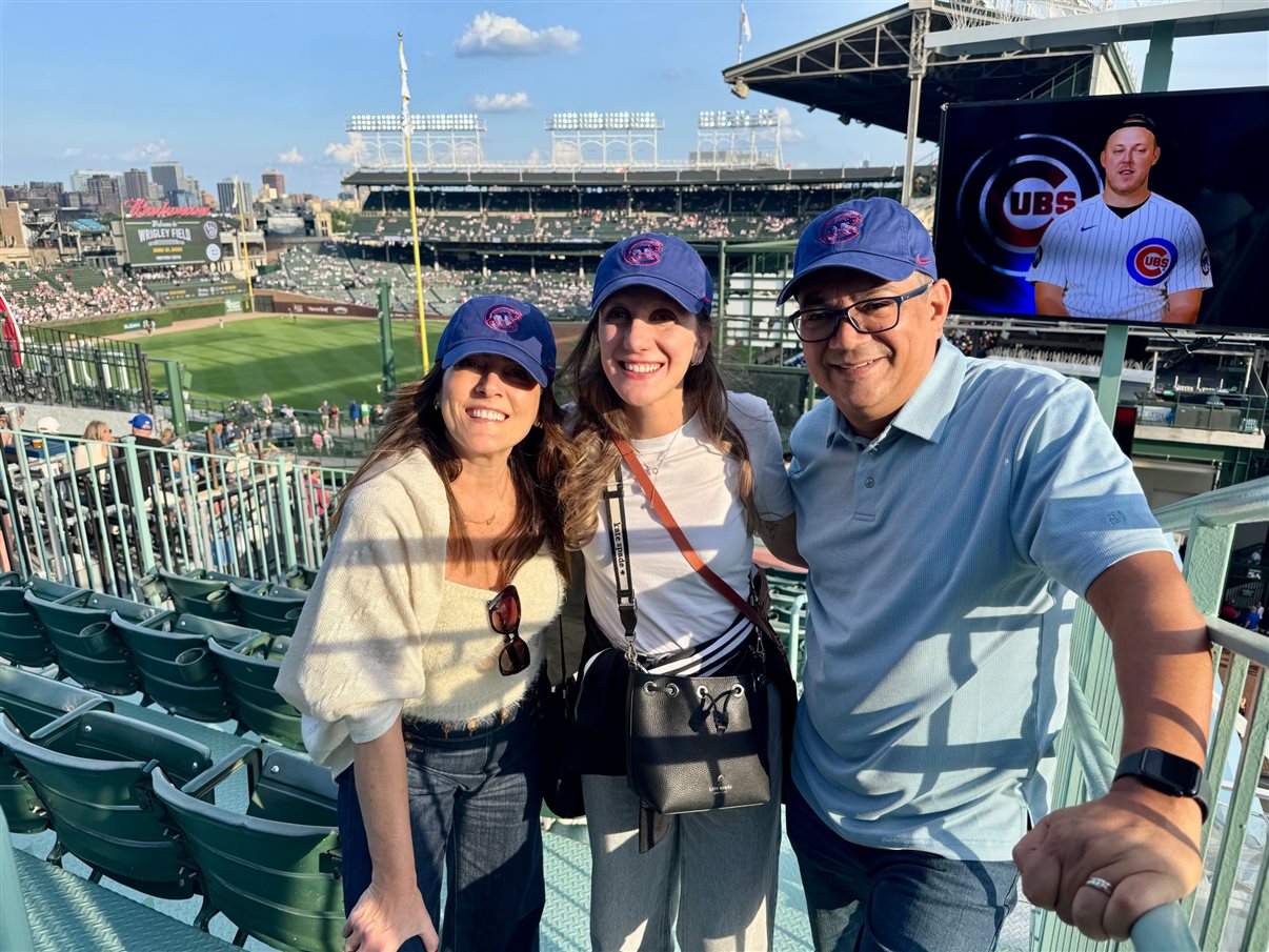 Marcos Barros, Juliana Pisoni e Dennis Quinn, da Universal