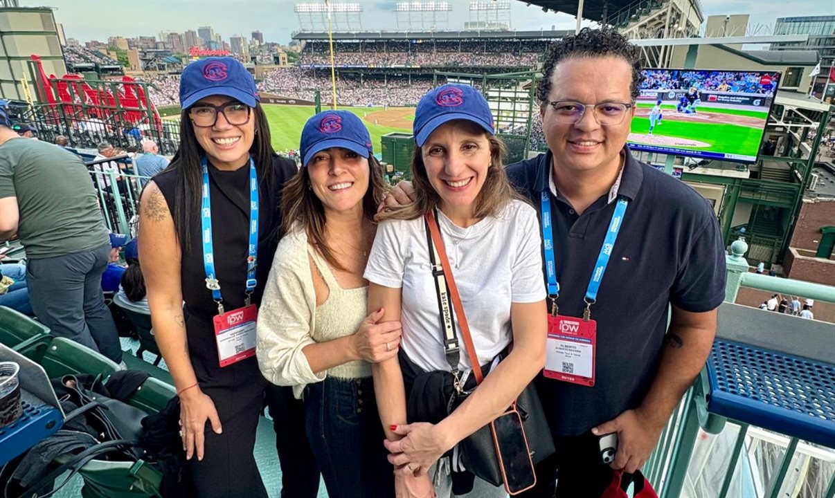Marcos Barros, Juliana Pisoni e Dennis Quinn, da Universal