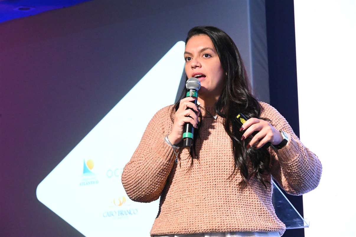 Renata Luz, da Beup Viagens e Turismo, e Rafaella Bento, da HotelDO