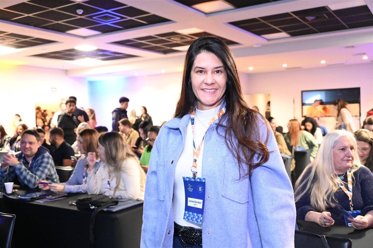 Renata Luz, da Beup Viagens e Turismo, e Rafaella Bento, da HotelDO