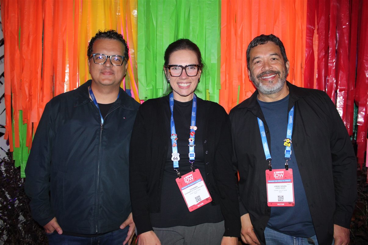 Carol Gusson, da CVC, Alberto Baccarin, da Orinter, Paulo Biondo, da CVC, Allan Colen, do Travel South USA, Lia Coutinho, da EZLink, e Gustavo Nappo, da EHTL