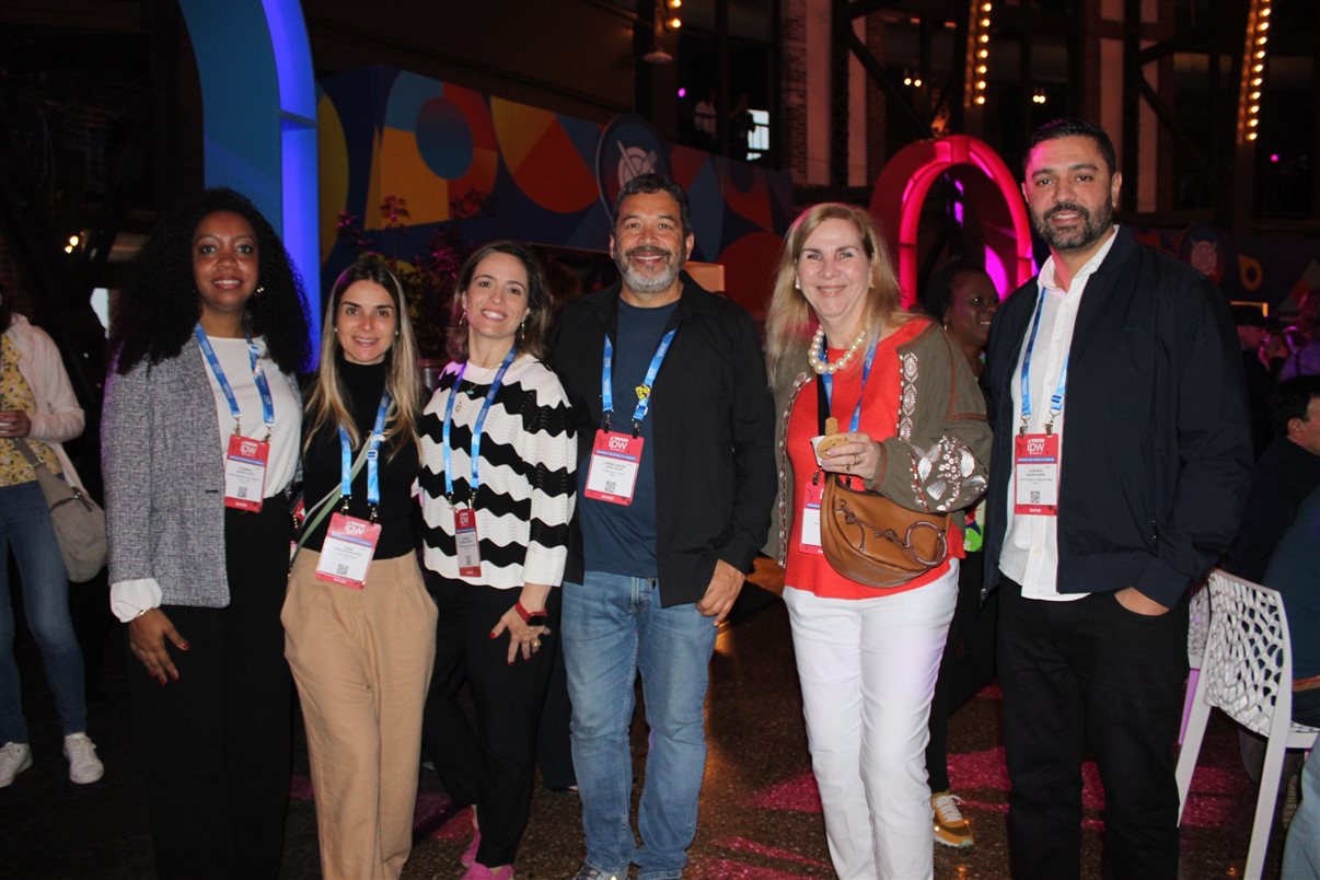 Carol Gusson, da CVC, Alberto Baccarin, da Orinter, Paulo Biondo, da CVC, Allan Colen, do Travel South USA, Lia Coutinho, da EZLink, e Gustavo Nappo, da EHTL