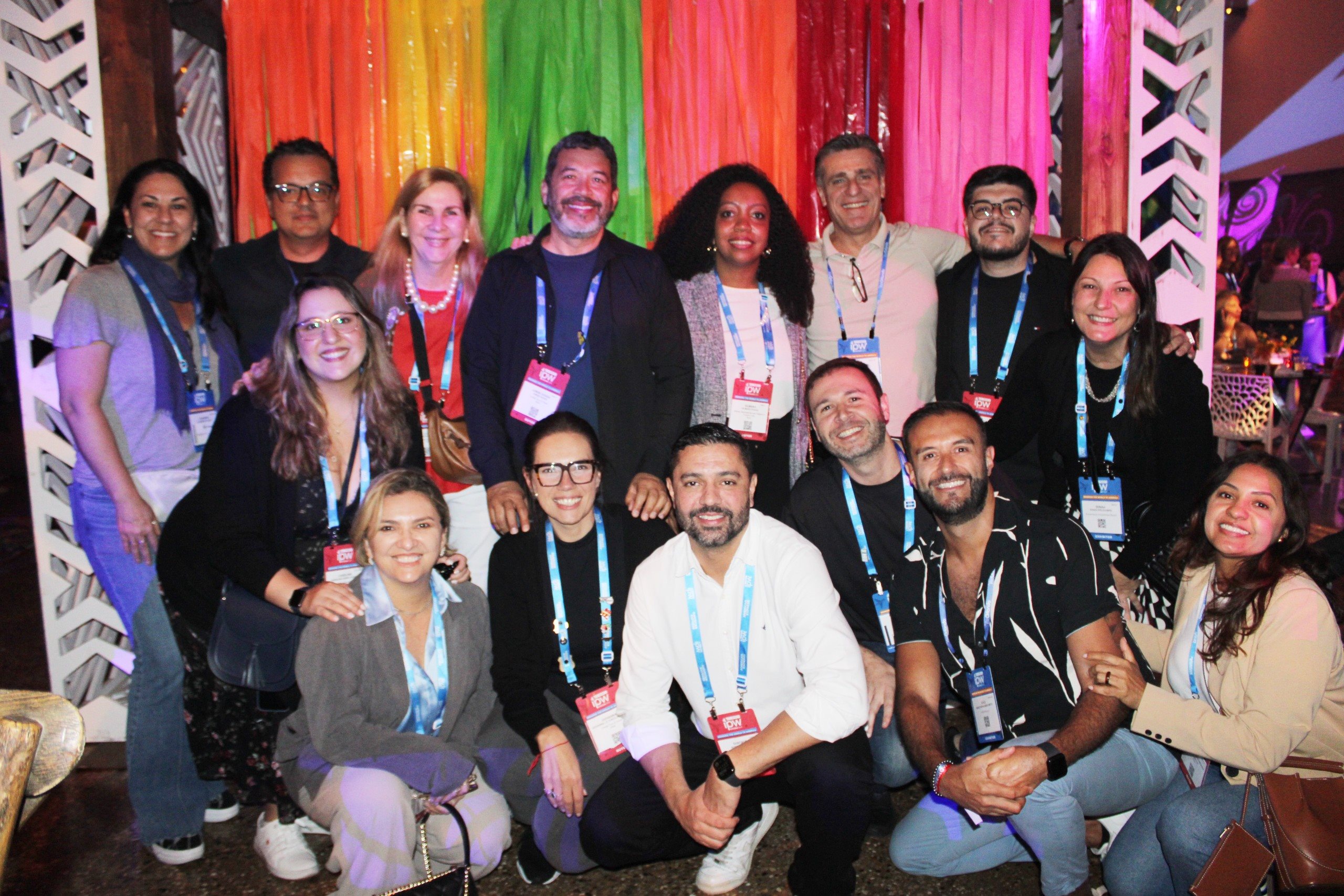 Lizandra Pajak, da Aviareps, Alberto Baccarin, da Orinter, Carol Gusson, da CVC Corp, Lucia Duarte e Lucia Motta, da Nice Via Apia, Jorge Souza e Giovanna Paulineli, da Orinter, Vilmara Souza, da Interep, Gustavo Nappo, da EHTL, Patrick Yvars, do Visit Orlando, Denis Ribeiro, da Aviareps, Neto Fernandes, do Visit Orlando, Paulo Biondo, da CVC Corp, Dinah Policarpo, de Kissimmee, e Josy Ribeiro, da Suncoast