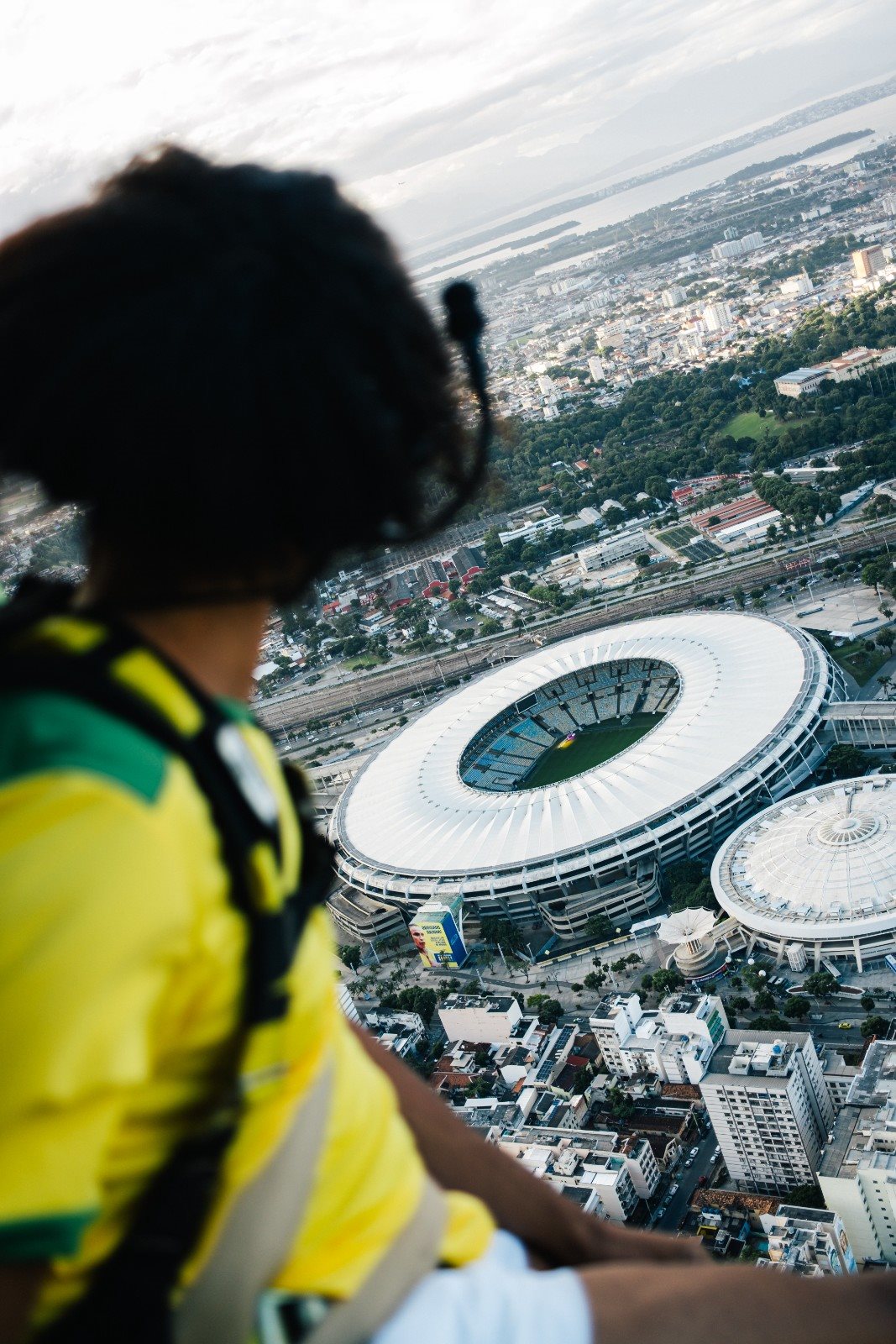 O Maracanã Sky Tour tem como foco principal o estádio, um dos símbolos do futebol nacional