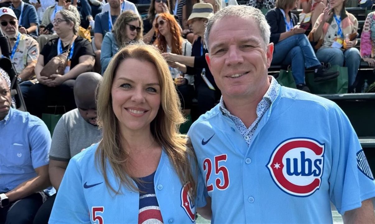 Kristen Reynolds, presidente e CEO do Choose Chicago, e Geoff Freeman, CEO do US Travel