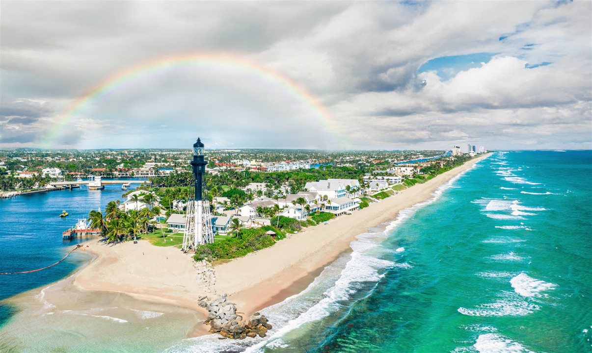Com 24 milhas de praias imaculadas, mais de 480 quilômetros de vias navegáveis e um espírito caloroso e acolhedor, a Grande Fort Lauderdale é mais do que um refúgio tropical: é um destino onde todos se sentem em casa
