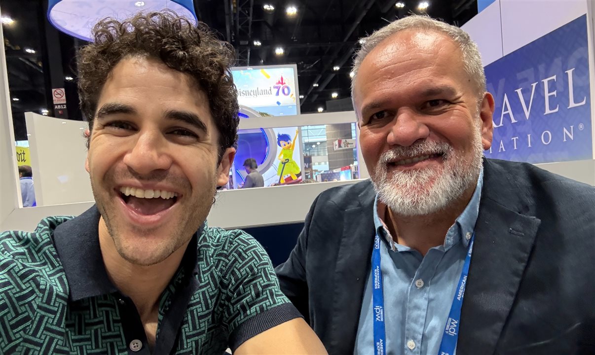 Darren Criss e Artur Luiz Andrade