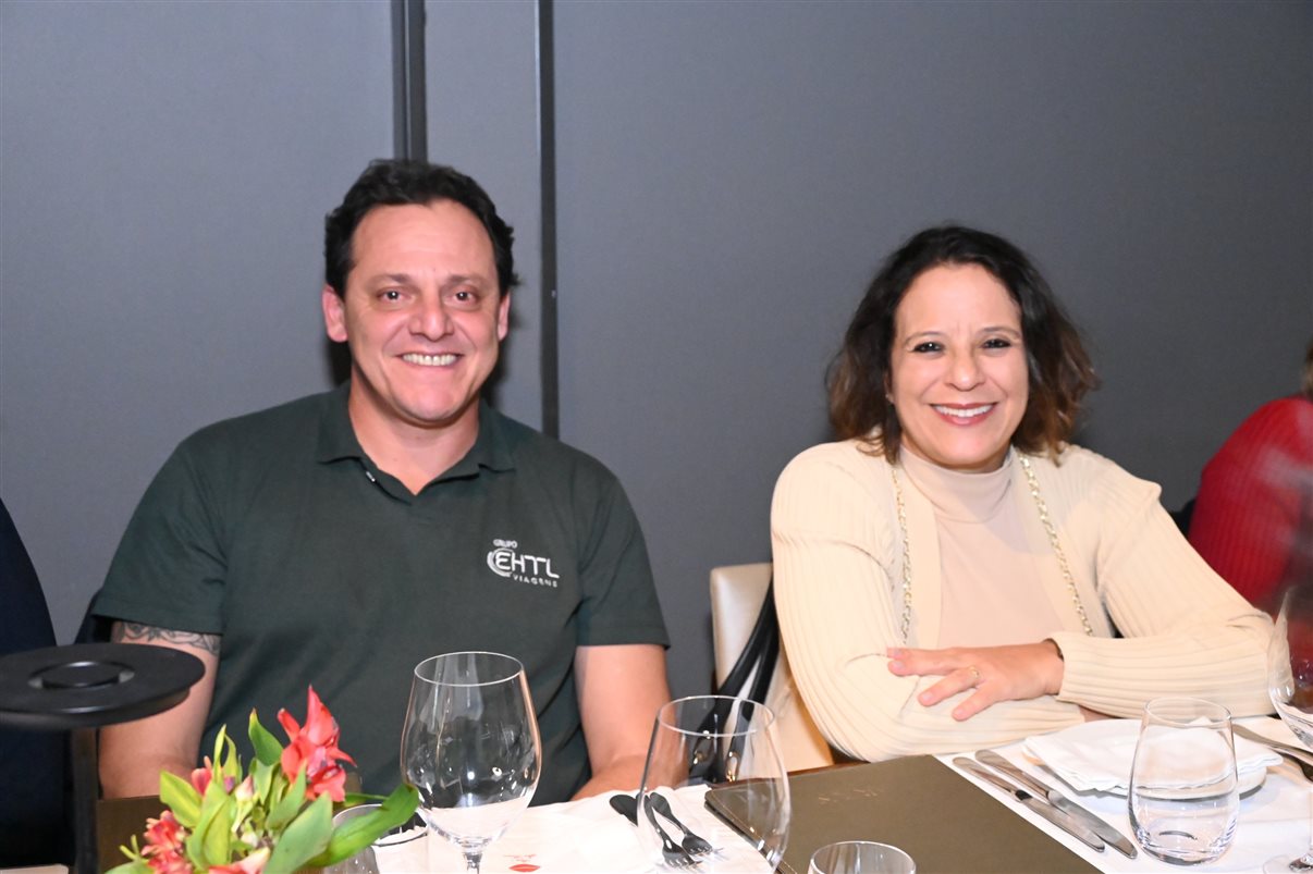 André Oliveira e Simone Ricio, da EHTL