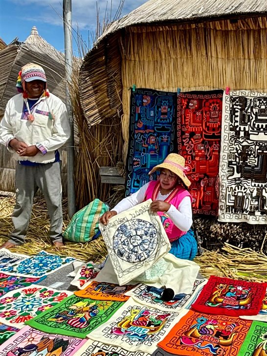 Artesanato no arquipélago de Uros