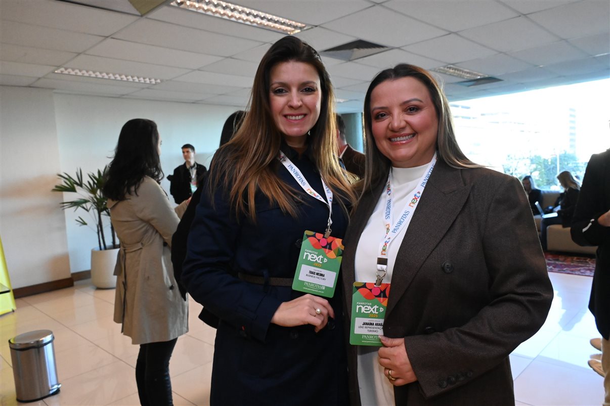 Thaís Medina, da Business Factory, e Janaína Araújo, da Lékè Representações, participam do Next Florianópolis em 2025