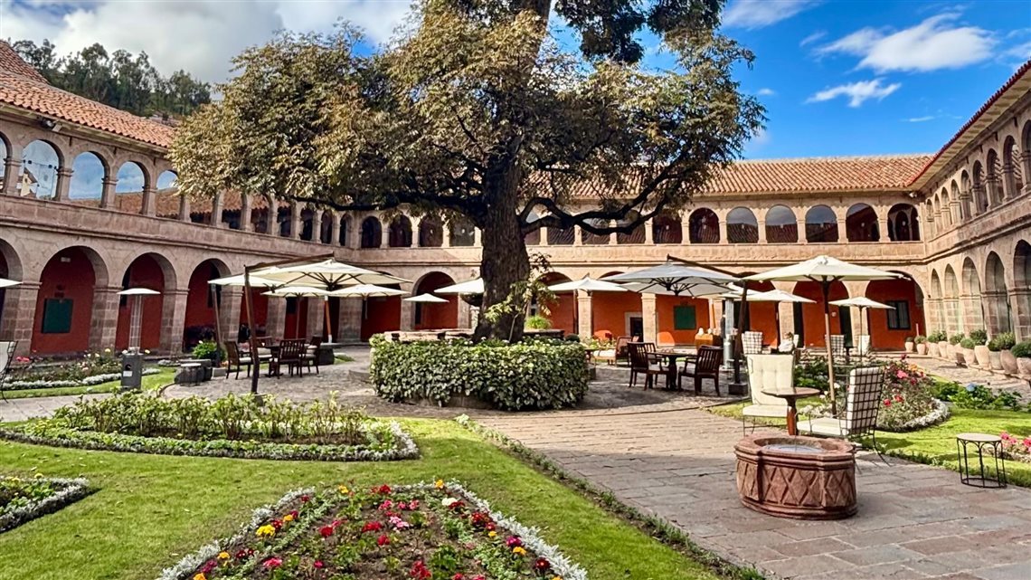 O outro hotel é o Monasterio, vizinho do Nazarenas
