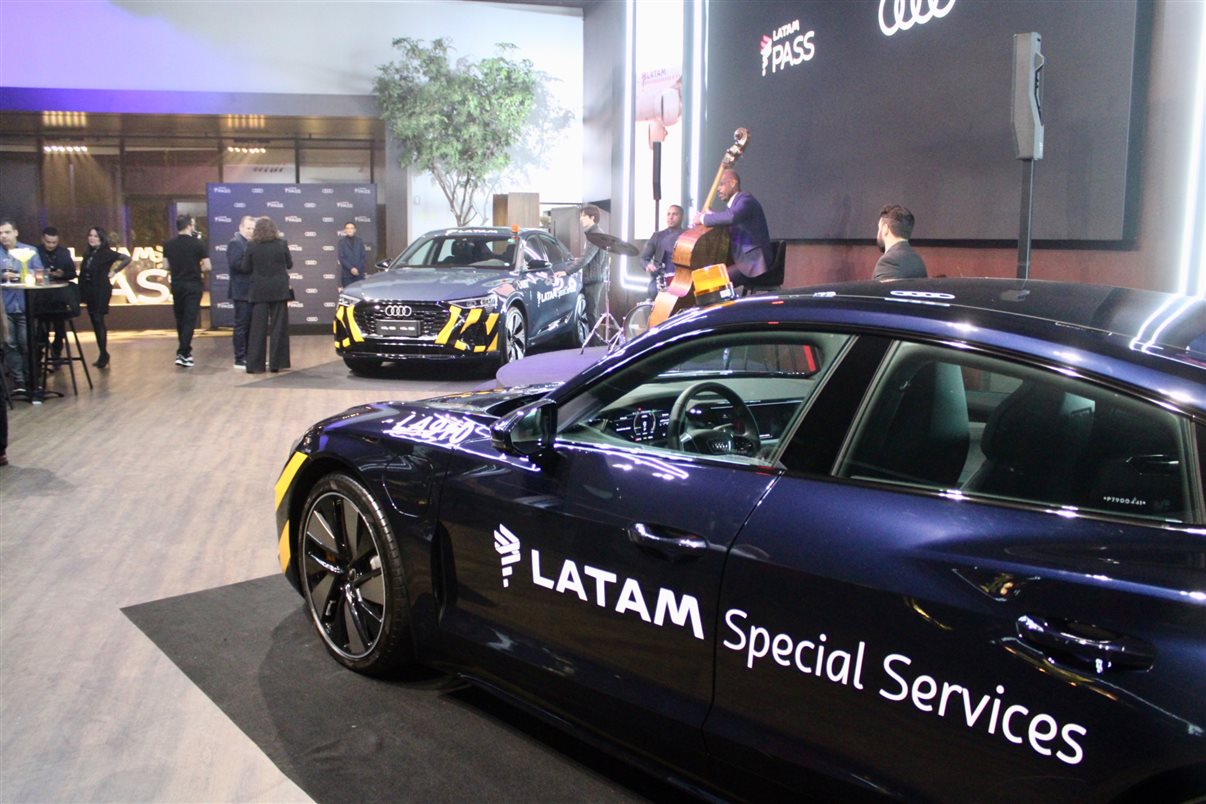 Paulo Miranda, vice-presidente de Clientes do Grupo Latam Airlines, e Phillipe Siffert, diretor executivo da Audi do Brasil