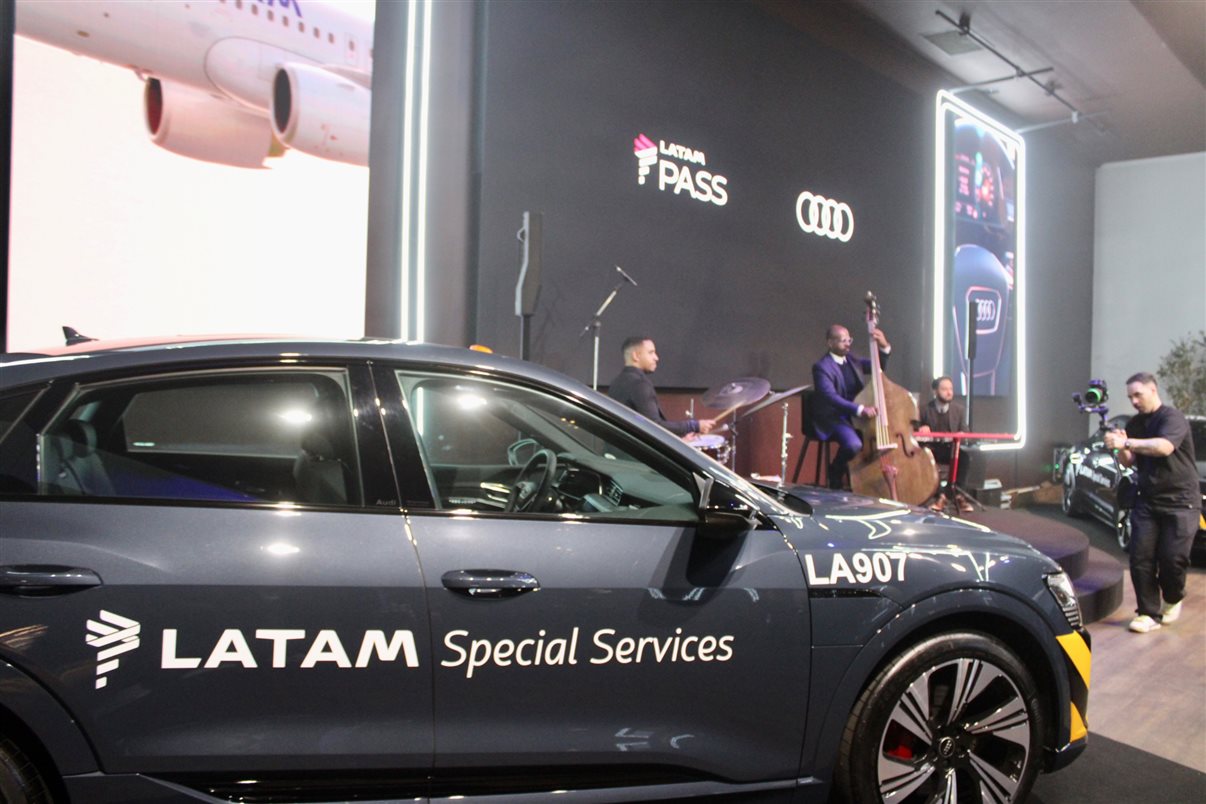 Paulo Miranda, vice-presidente de Clientes do Grupo Latam Airlines, e Phillipe Siffert, diretor executivo da Audi do Brasil