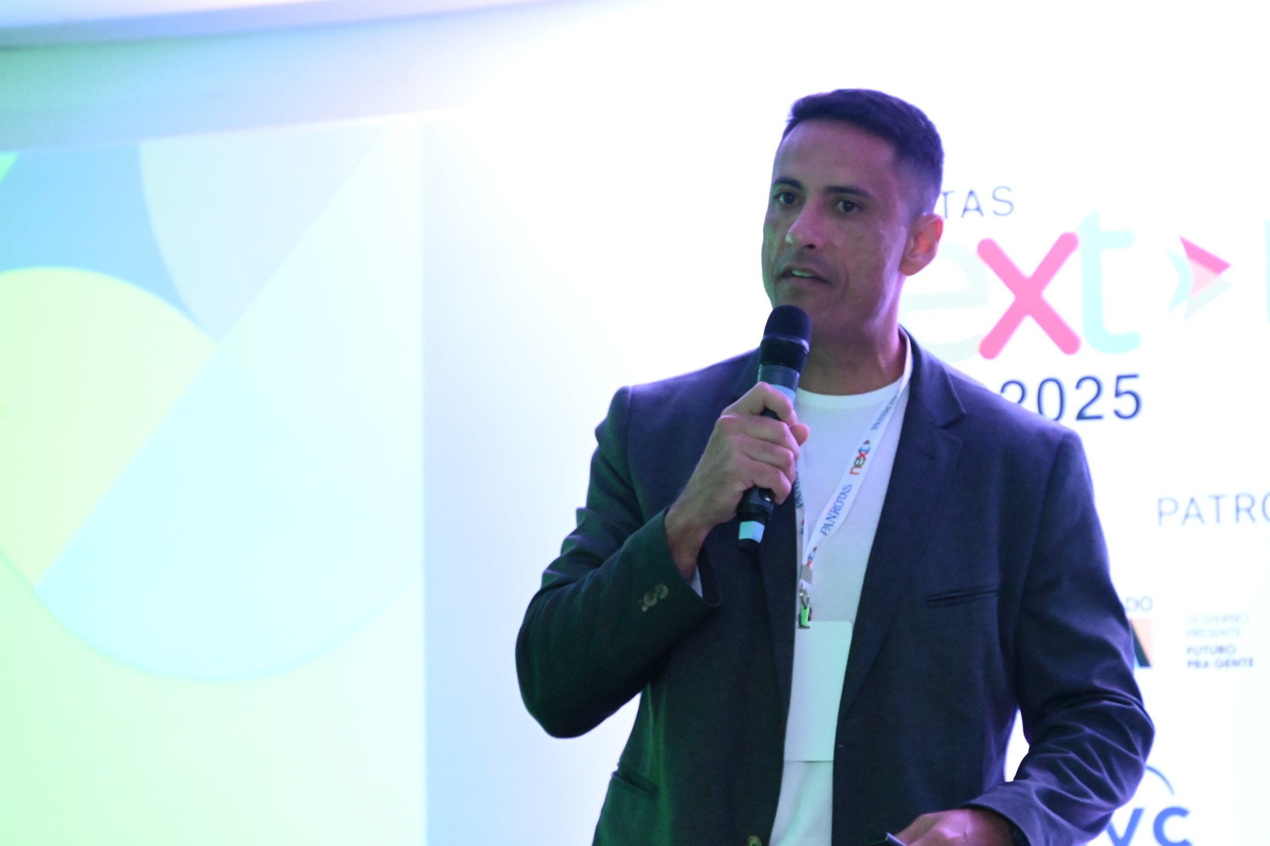 O empresário Paulo Maia, do Espírito Santo, em sua apresentação em Florianópolis, no Next 2025