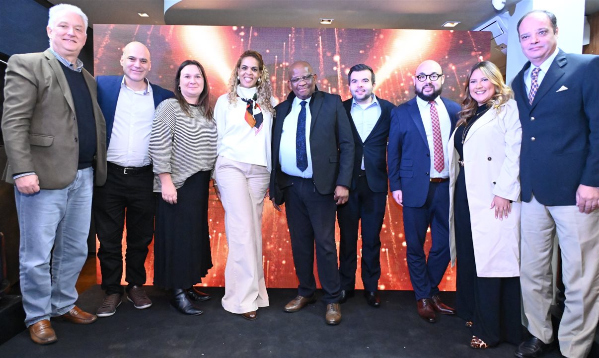 Dirk Graetz, da Discover the World, Fernando Hagopian, Renata Muccia, Val Antenor, Tebogo Tsimane, Gabriel Gomes, Kadu Lucas, Juliana Pasqualini e Fernando Souza, todos da SAA