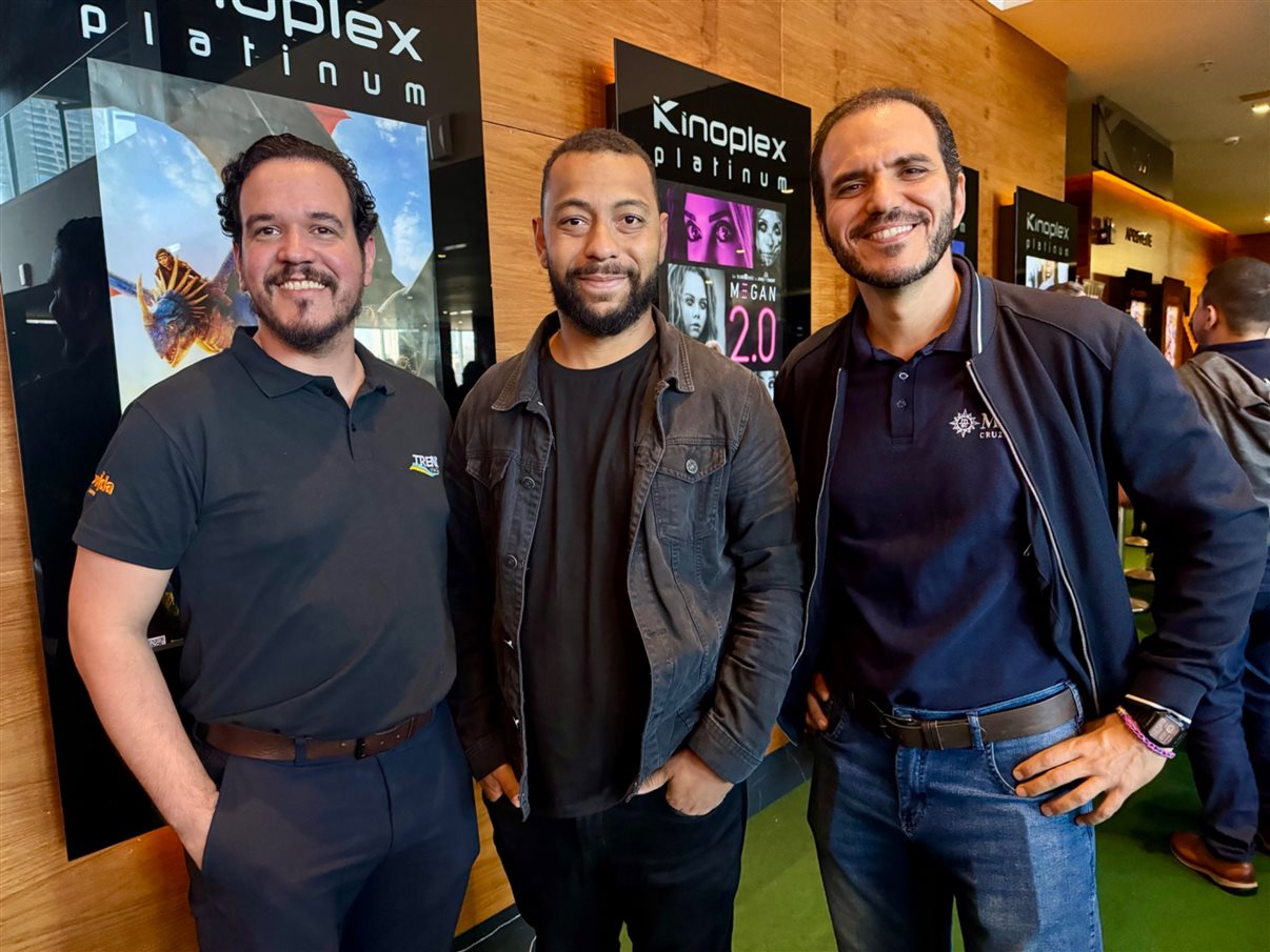 Pedro Silva, da MSC, Juliana Freitas, do Conexão Vip, Renan Uzeloto, du Uzeloto Tur, Juliana Lombardi, da JL Tour, e Fabrício Pereira, da Bless Turismo 
