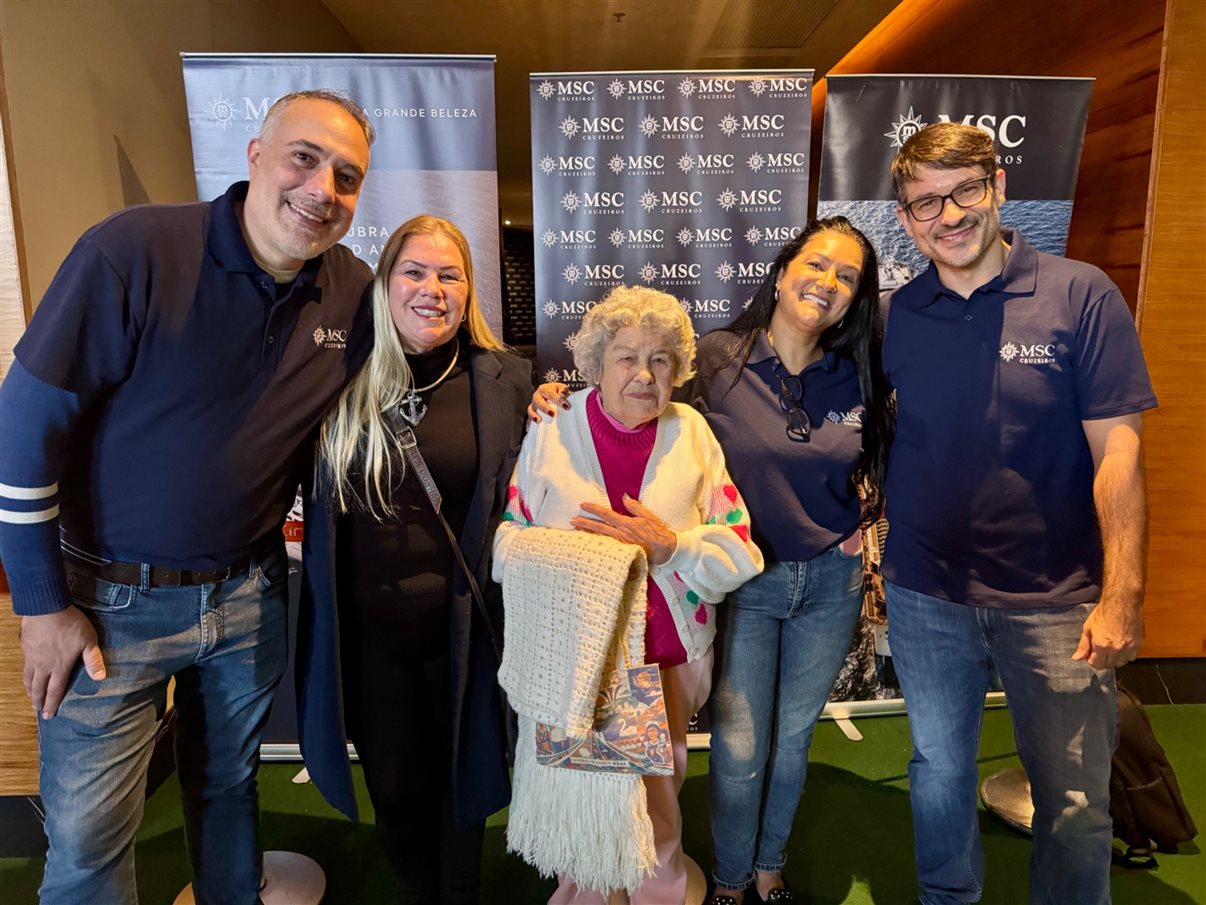 Pedro Silva, da MSC, Juliana Freitas, do Conexão Vip, Renan Uzeloto, du Uzeloto Tur, Juliana Lombardi, da JL Tour, e Fabrício Pereira, da Bless Turismo 
