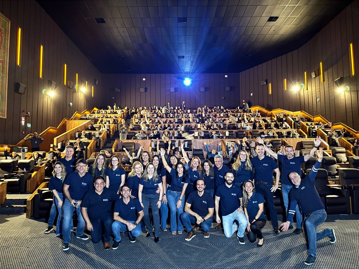 Pedro Silva, da MSC, Juliana Freitas, do Conexão Vip, Renan Uzeloto, du Uzeloto Tur, Juliana Lombardi, da JL Tour, e Fabrício Pereira, da Bless Turismo 