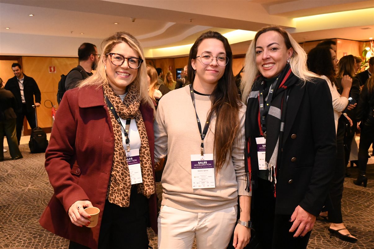 Maína Pietrobelli, da Plusgrade, Juliana Nogueira, do Grupo Wish, Ícaro Chamon, do Malai Manso Resort, e Fernanda Pini, da Atrio Hotel Management