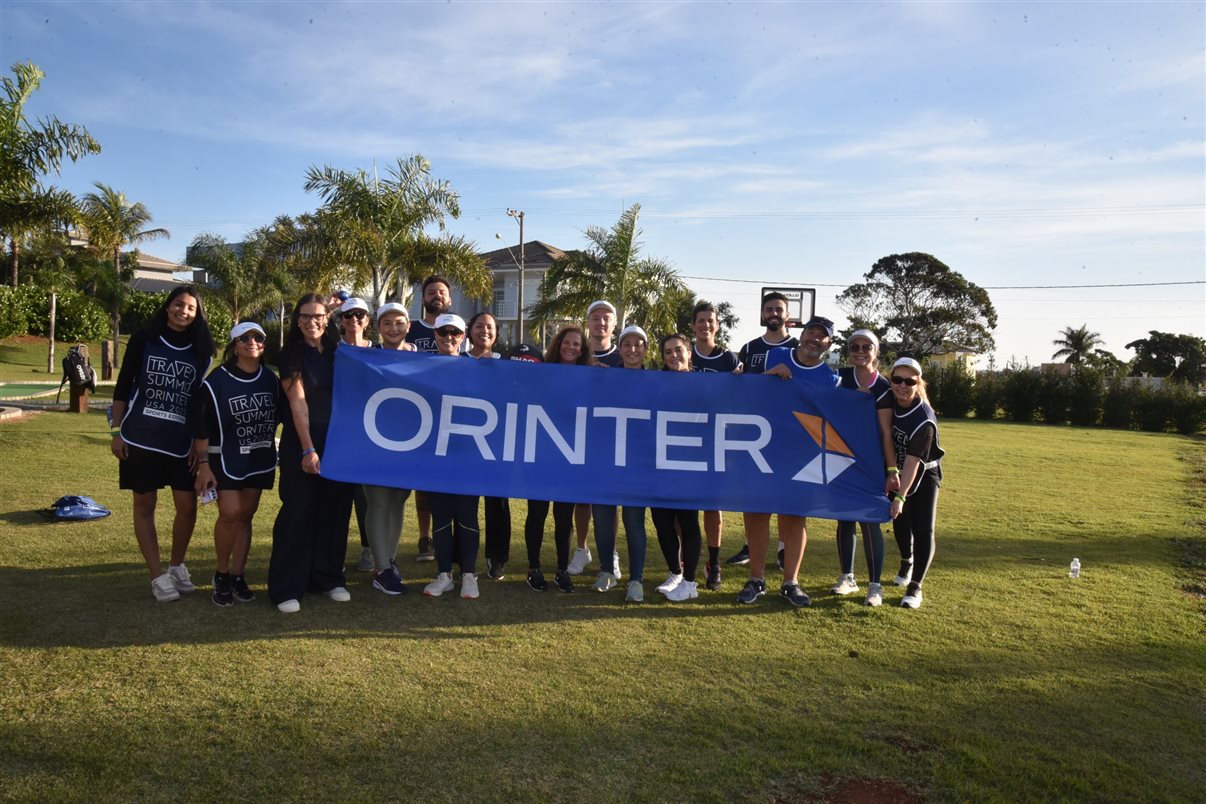 Jorge Souza, da Orinter, e Karina Nascimento, Copa Airlines