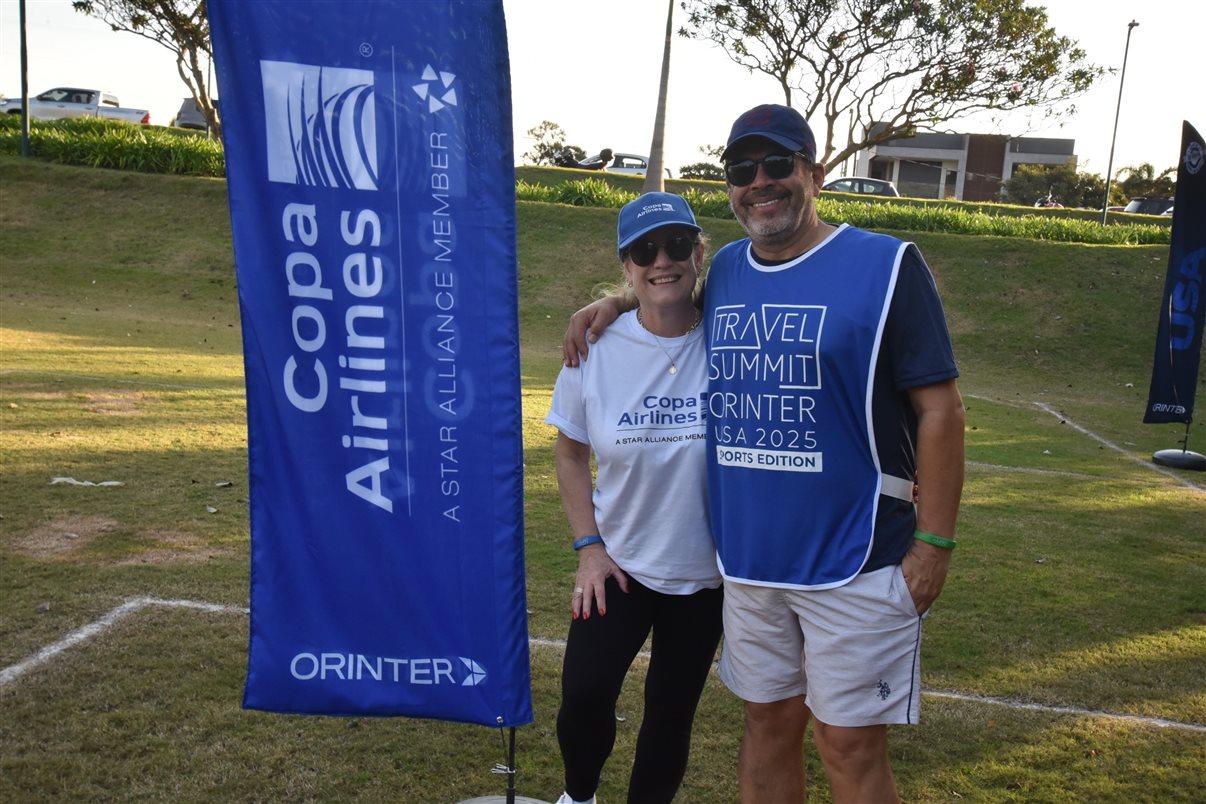 Jorge Souza, da Orinter, e Karina Nascimento, Copa Airlines