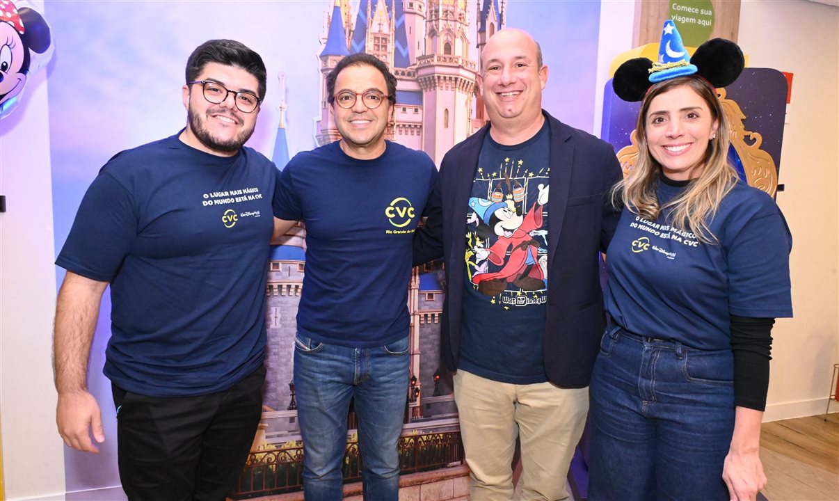 Paulo Biondo, Fabio Godinho, da CVC Corp, Alexander Haim, da Disney Destinations, e Paula Rorato, da CVC Corp