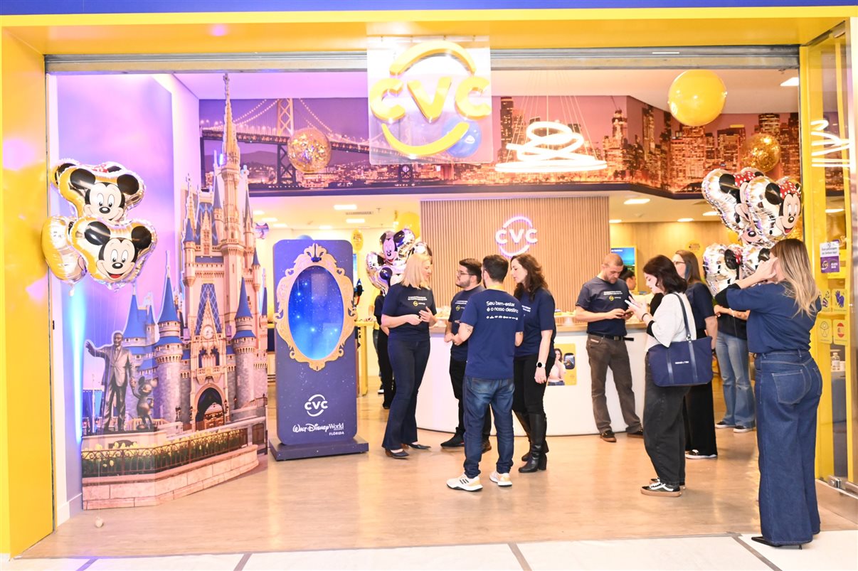 Monica Silva e Wagner Souza, da Loja CVC Shopping Cidade São Paulo