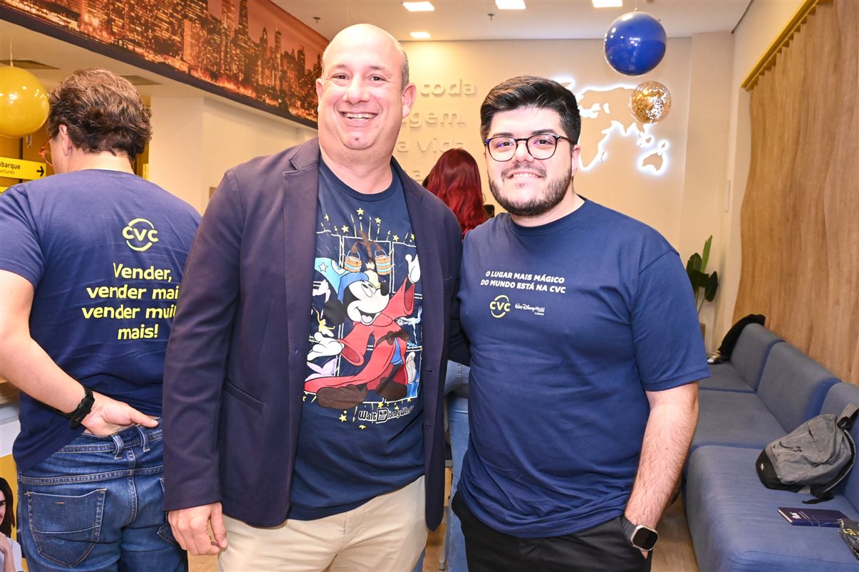 Monica Silva e Wagner Souza, da Loja CVC Shopping Cidade São Paulo