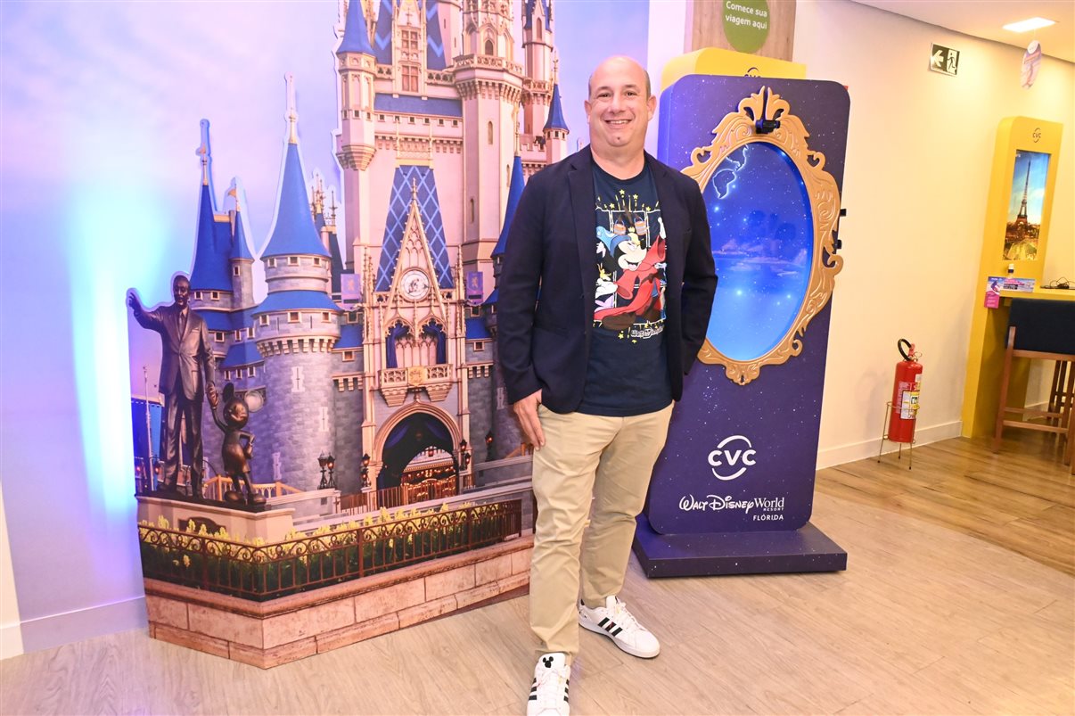 Monica Silva e Wagner Souza, da Loja CVC Shopping Cidade São Paulo