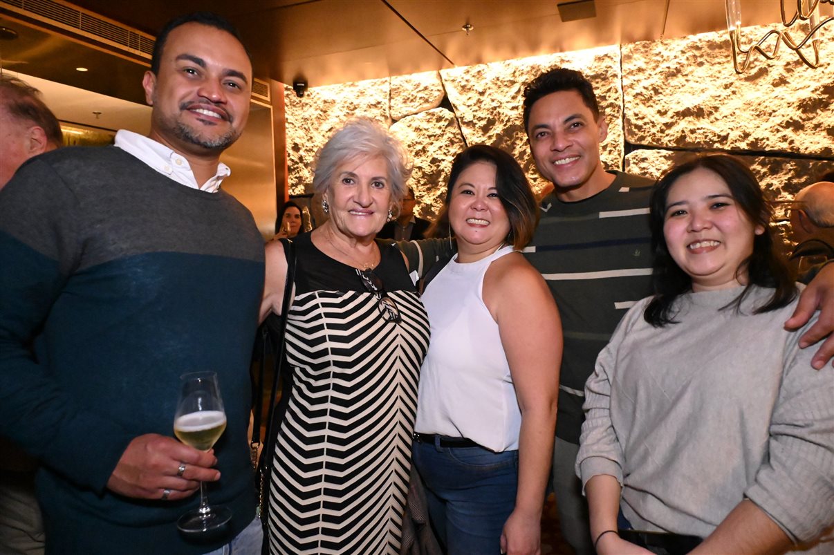 Rodrigo Barbosa, do Grupo Vip, Sueli Magalhães, da Sunetour, Patricia Tamassiro, da Ohana Tours, Diogenes Guerra, da DDG Viagens, e Aline Tamassiro, da Ohana Tours