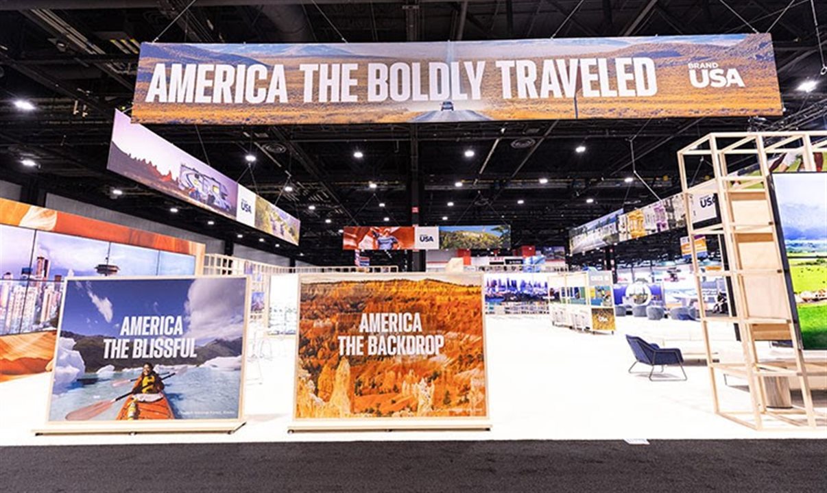 Estande do Brand USA no IPW 2025
