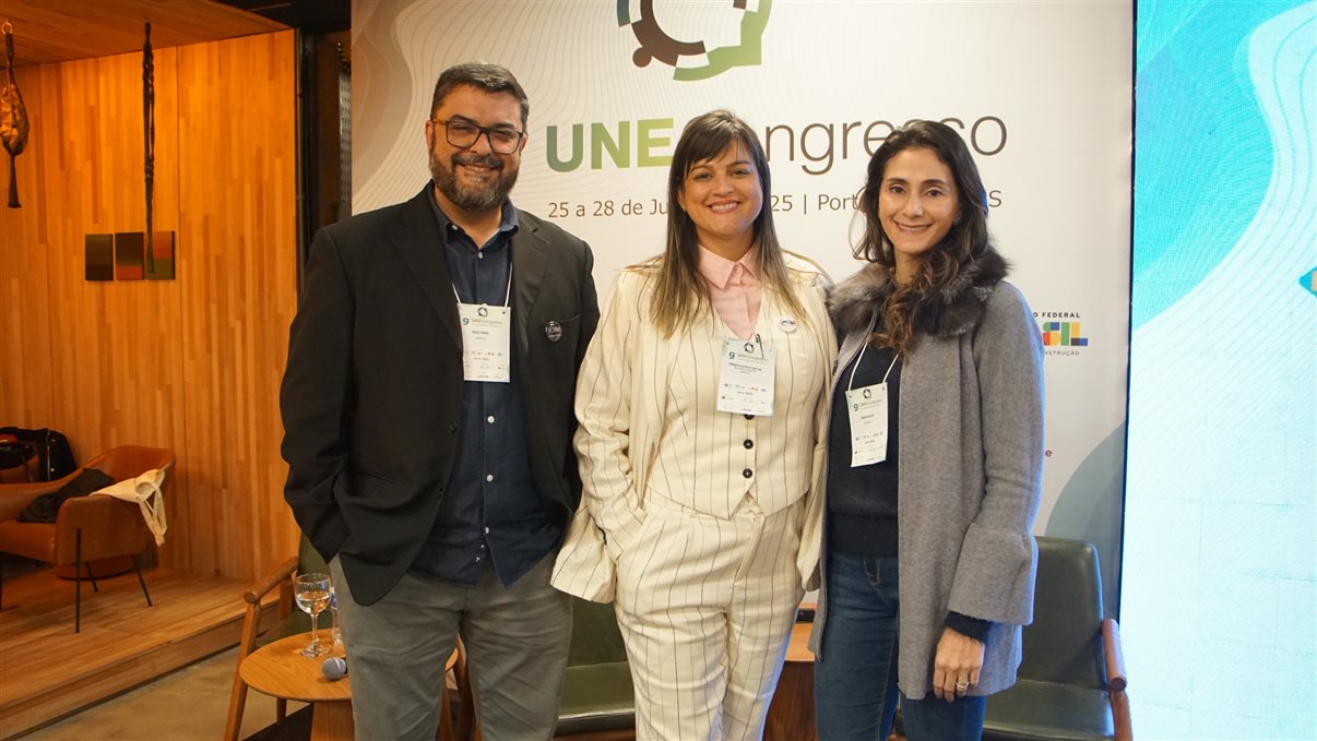 Otaviano Maroja, do Porto de Galinhas CVB, Hellen Lopes, do Recife CVB, Brenda Silveira, do Porto de Galinhas CVB, Toni Sando, da Unedestinos, De´bora Linhares, do Visite Noronha, e Gabriela Diaz, do Pernambuco Centro de Convenções