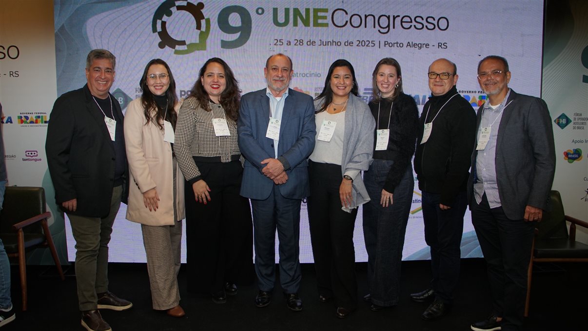 Otaviano Maroja, do Porto de Galinhas CVB, Hellen Lopes, do Recife CVB, Brenda Silveira, do Porto de Galinhas CVB, Toni Sando, da Unedestinos, De´bora Linhares, do Visite Noronha, e Gabriela Diaz, do Pernambuco Centro de Convenções