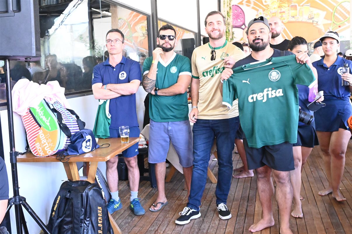 Flavio de Sica, da PANROTAS, Fernando Gagliardi, da Meliá, com a esposa Carol Pinto