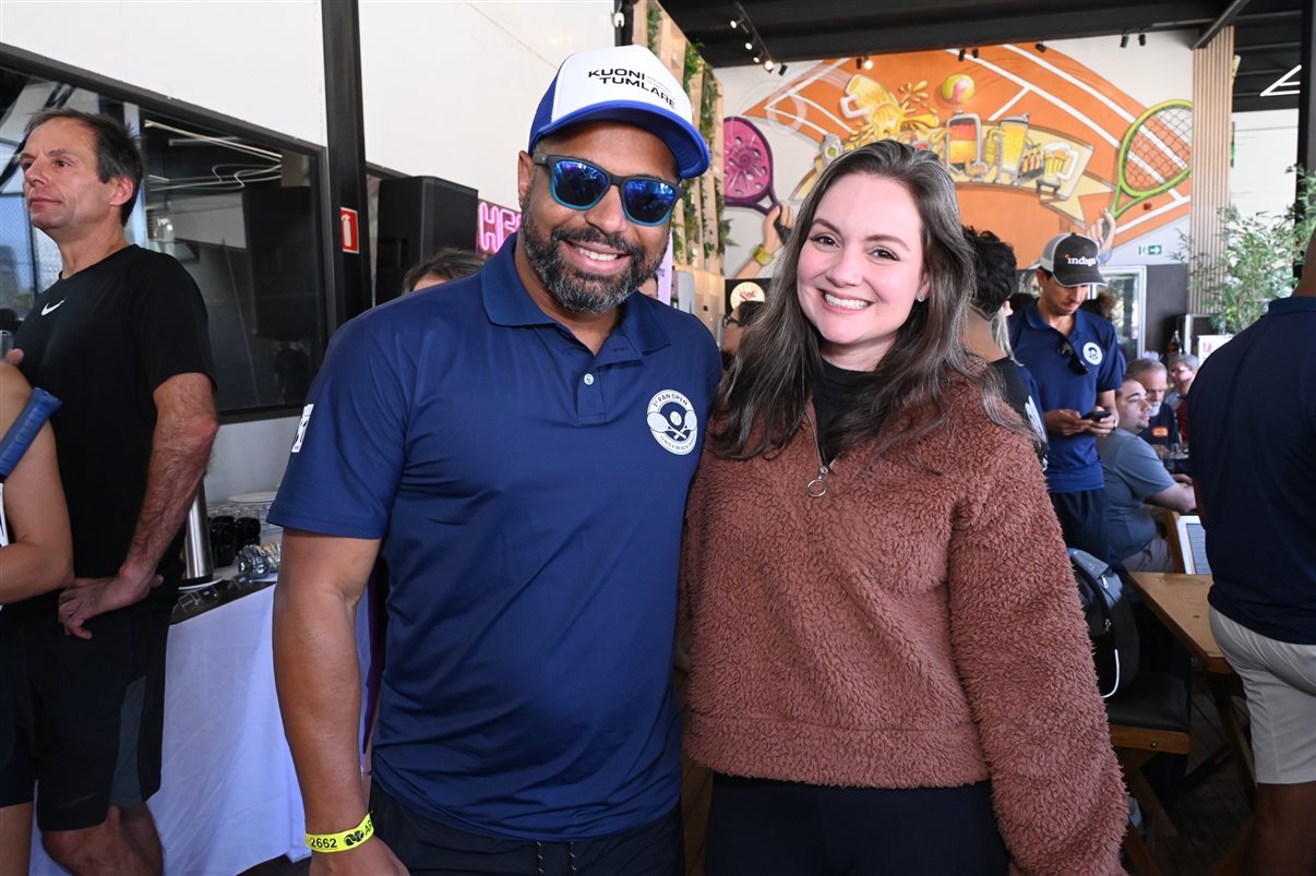 Flavio de Sica, da PANROTAS, Fernando Gagliardi, da Meliá, com a esposa Carol Pinto
