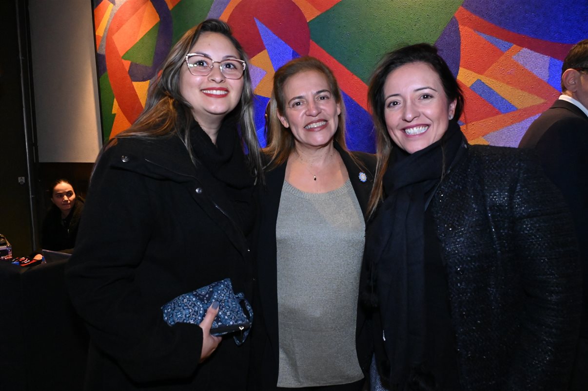 Ana Laura Pierini, do Visit Buenos Aires, entre Fabio Camargo, Mariana Figueiredo e Rodrigo Ramos, da Braztoa  