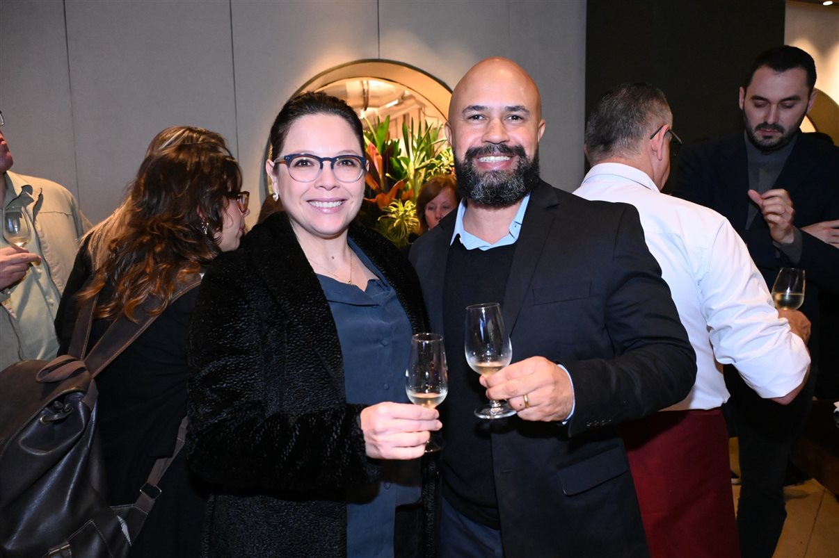 Ana Laura Pierini, do Visit Buenos Aires, entre Fabio Camargo, Mariana Figueiredo e Rodrigo Ramos, da Braztoa  