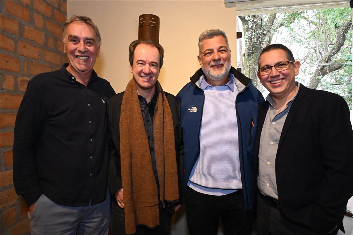 Ex-presidentes da Braztoa: José Zuquim, Eduardo Barbosa e Roberto Nedelciu, com o atual Fabiano Camargo
