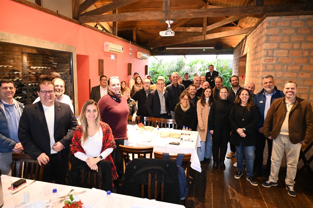 Associados da Braztoa reunidos em almoço nesta quinta (3)