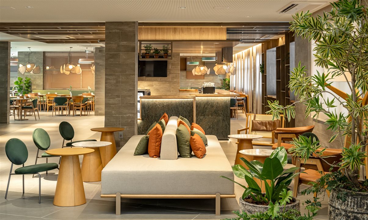 Lobby do hotel que foi totalmente renovado