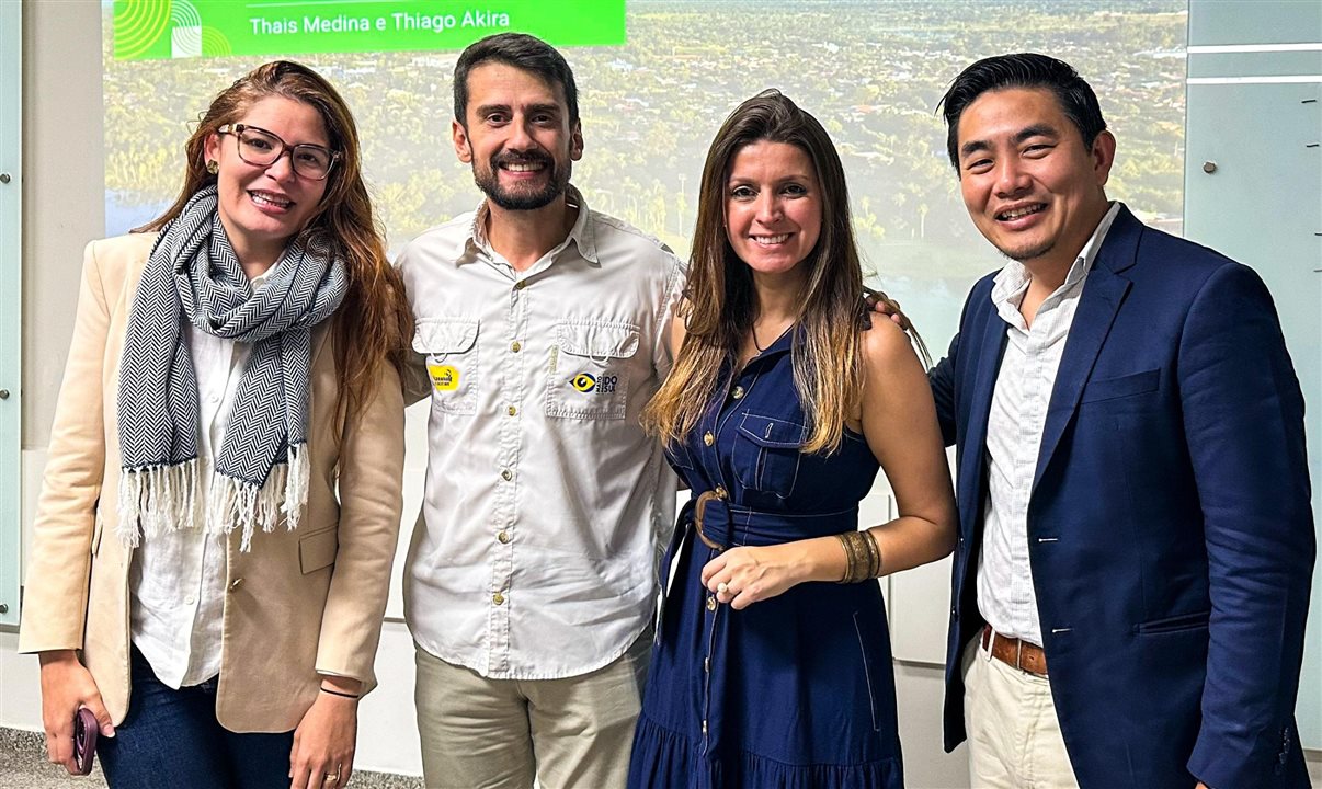 Juliana Queiroz (gerente de marketing da Fundtur-MS), Bruno Wendling, Thais Medina e Thiago Akira