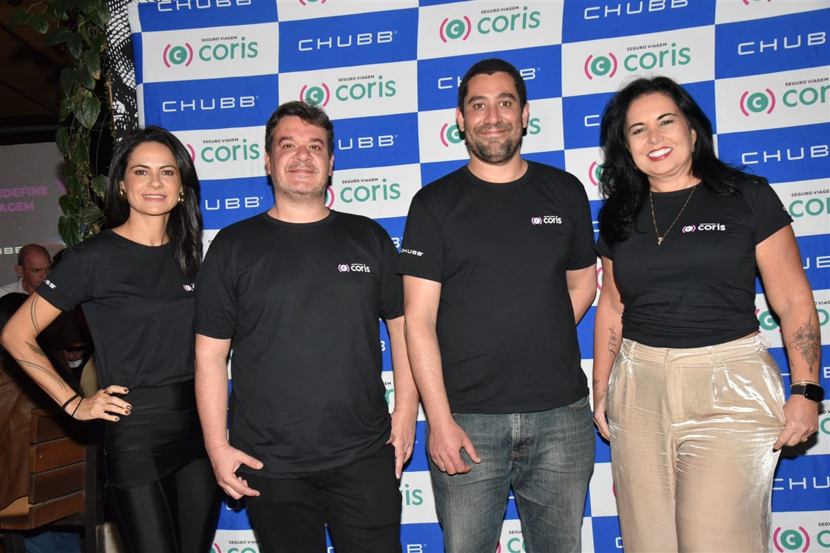Thais Mahalem, Luiz Gustavo, da Coris, Leandro Adam, da Chubb, e Claudia Brito, da Coris