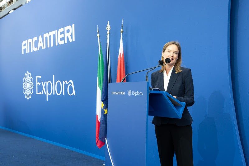 Anna Nash, presidente da Explora Journeys, na cerimônia realizada nesta segunda (14)