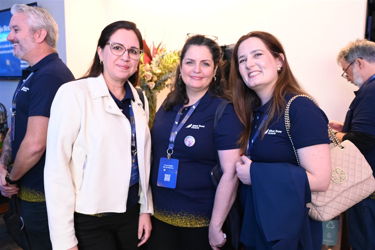 Chieko Aoki com equipe de Caxias do Sul e Florianópolis: Vinícius Schreiner, Roberta Albuquerque, Luciane Perez, Raquel Bitencourt, Adalgiza Ferreira e Alison Vilela 