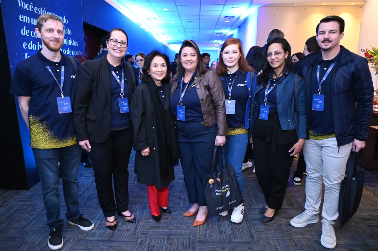 Chieko Aoki com equipe de Caxias do Sul e Florianópolis: Vinícius Schreiner, Roberta Albuquerque, Luciane Perez, Raquel Bitencourt, Adalgiza Ferreira e Alison Vilela 